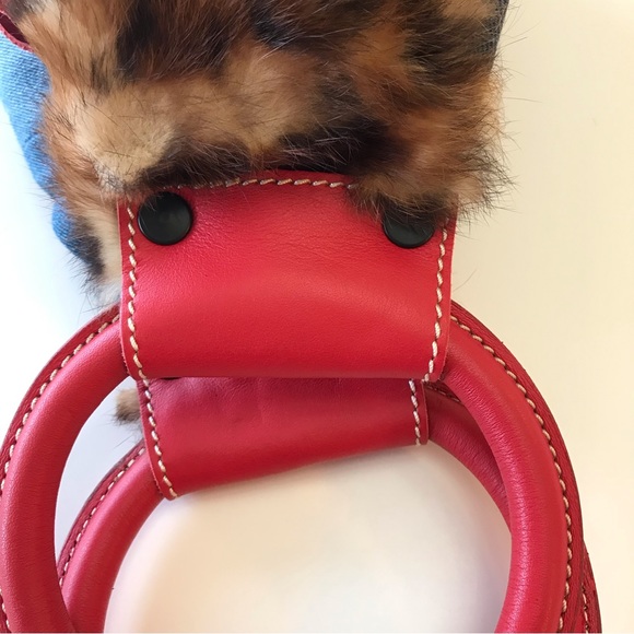 Authentic wild fur bag with chic denim and red leather circle handle - Picture 7 of 7